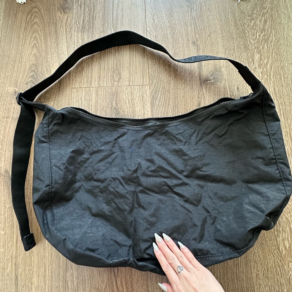 BAGGU large nylon crescent - black - EUC